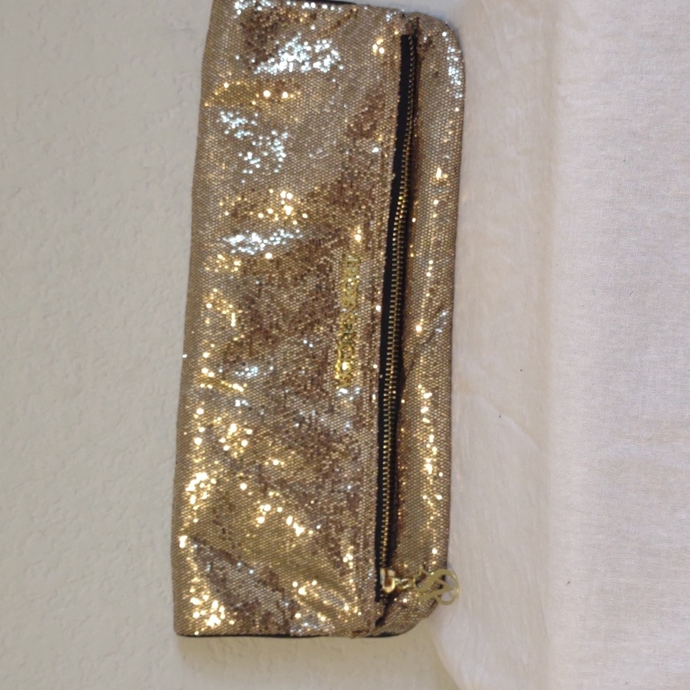 Victoria's Secret Evening Clutch in Glittery Gold. Zipper Top. Comes with Mirror